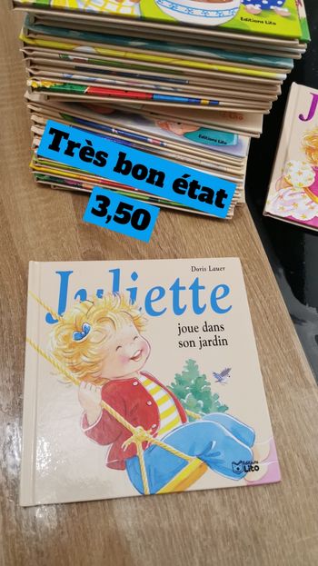 Juliette joue dans son jardin