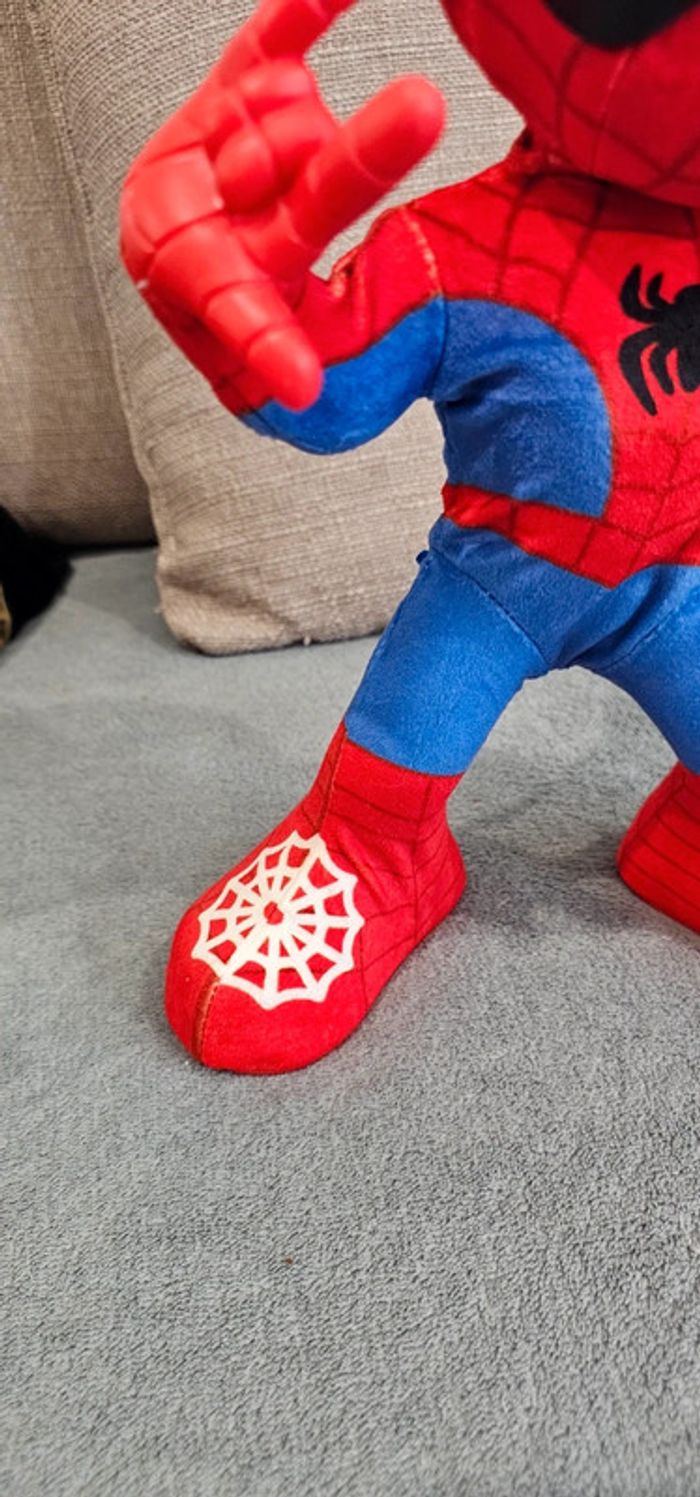 Spidey et ses amis neuf - photo numéro 3