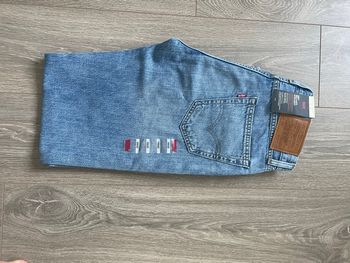Jean Levis relaxed straight 555™ - Ciel Taille W29L32 Neuf étiqueté 