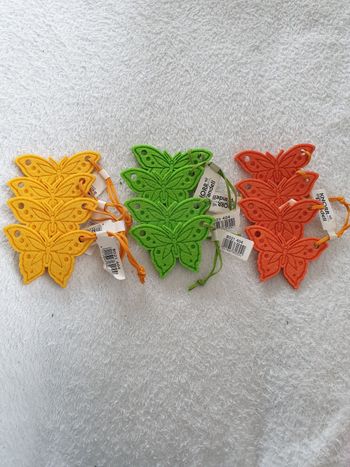 Lot de 12 papillons en feutrine neuf