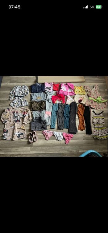 Lot vêtement  4 ans fille