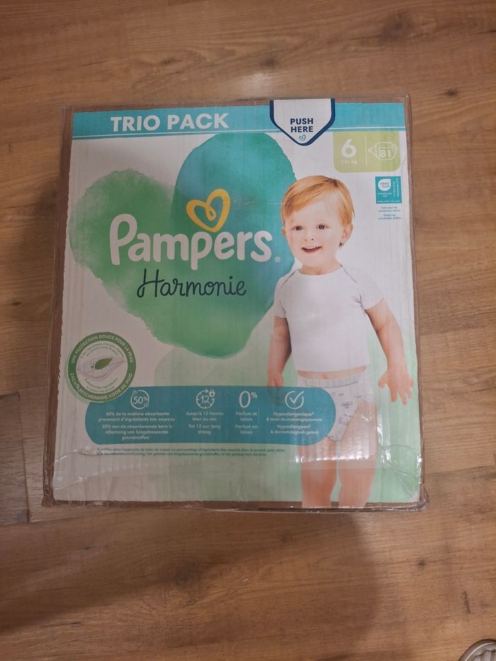 81 couches pampers Harmonie taille T6