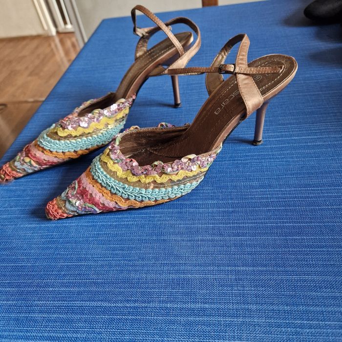 T39 sandales a talon multicolore