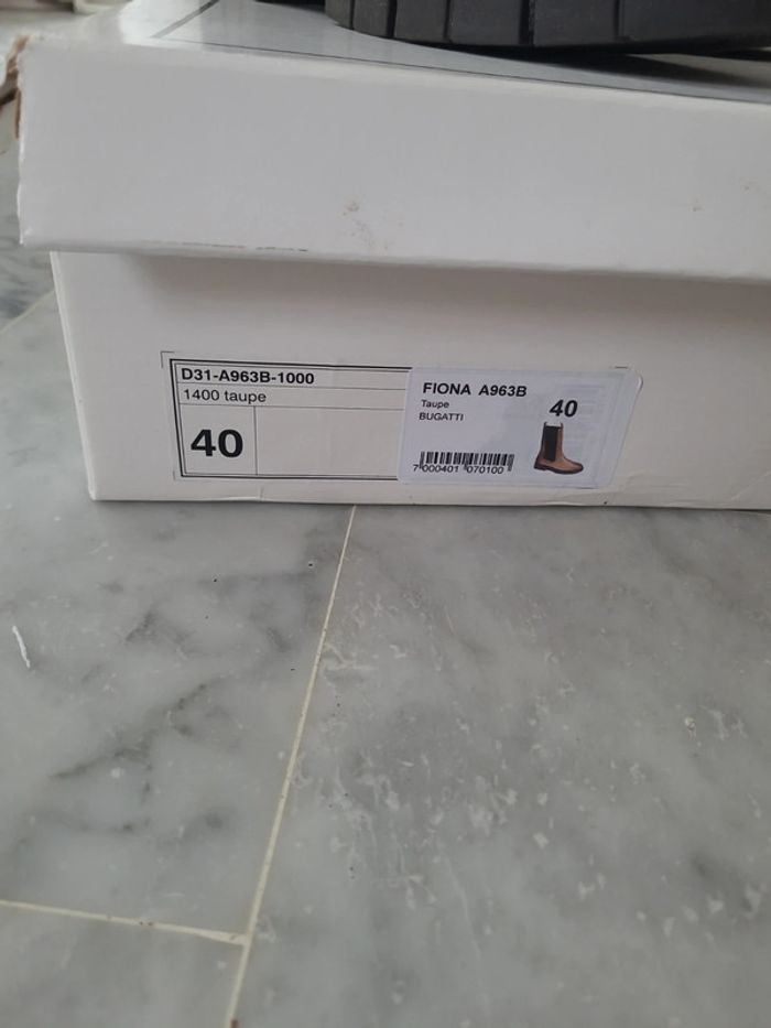 Bottines bagatt en cuir pointure 40 couleur taupe - photo numéro 2