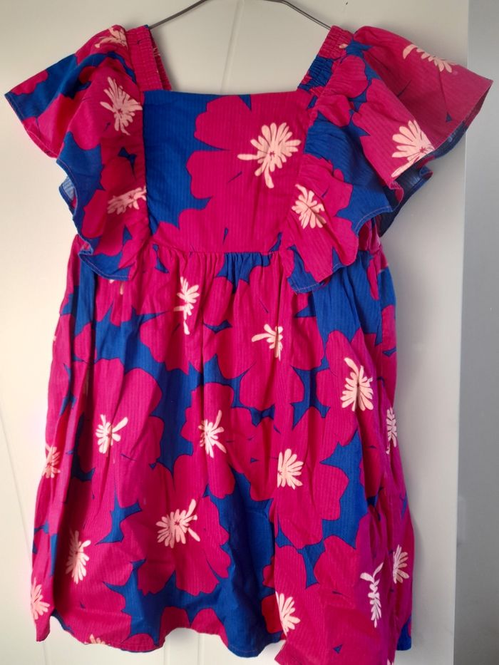 Magnifique robe okaidi en 8ans