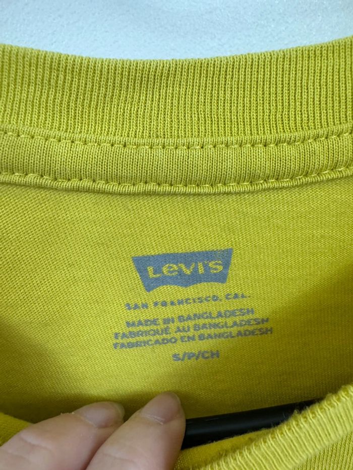 Tee-shirt vert Levi’s taille S - photo numéro 3