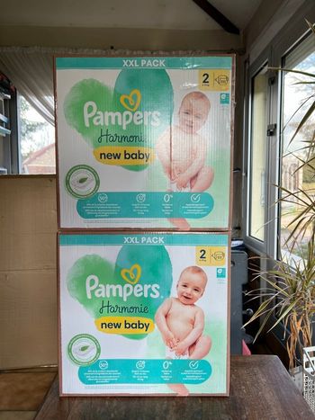 Couches taille 2 Harmonie Pampers : 222 couches