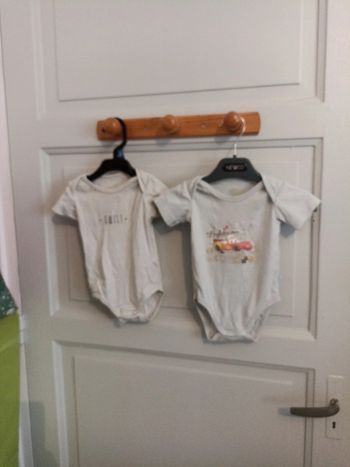 Lot de bodies 6mois