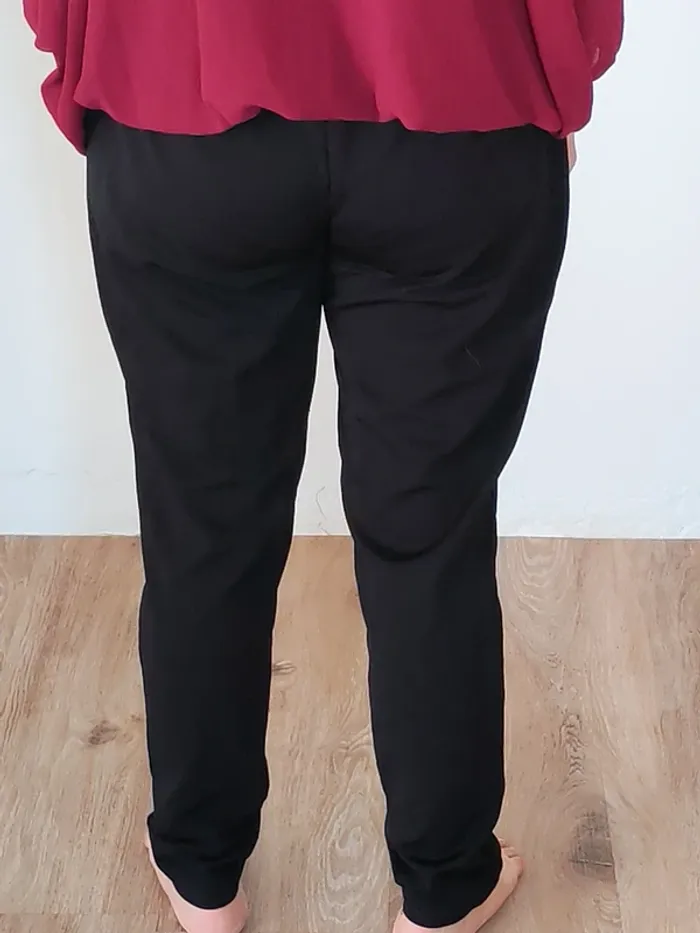 Pantalon noir taille haute stretch – XL/XXL – Boutons décoratifs - photo numéro 5