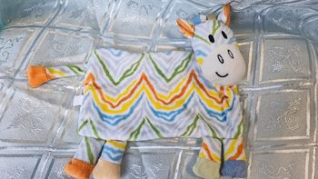 Doudou plat Zèbre zig zag multicolore