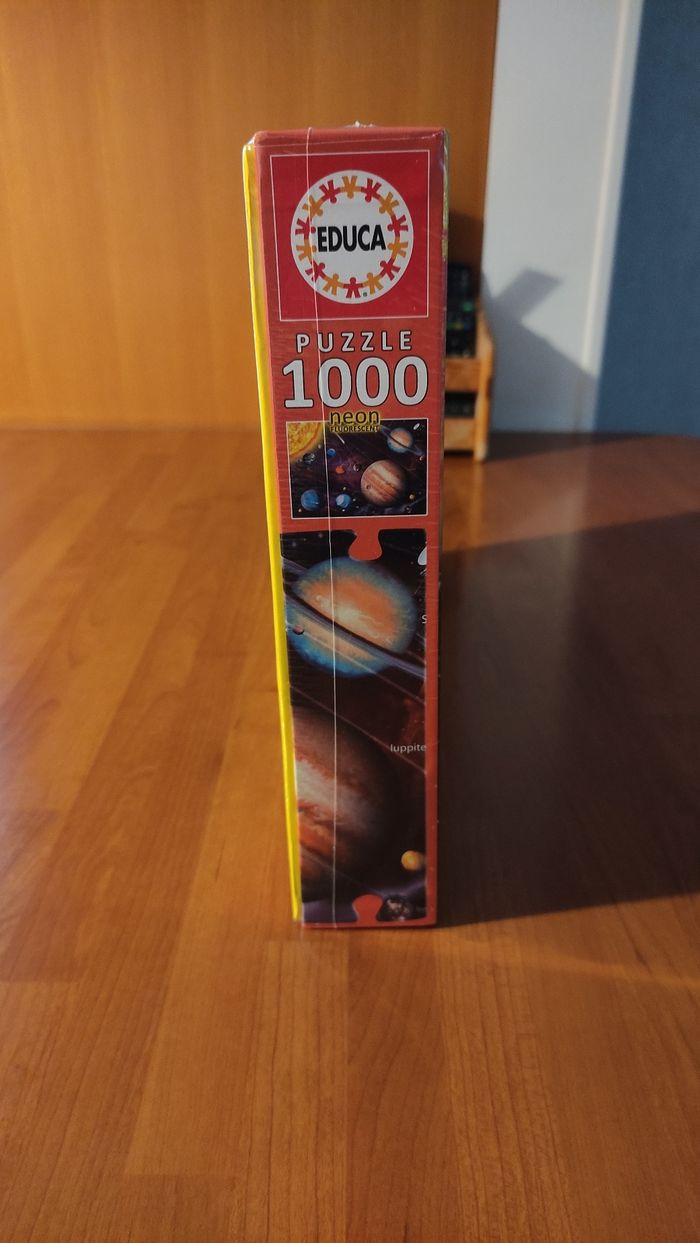 Puzzle neuf 1000 pièces educa fluorescent système solaire - photo numéro 4