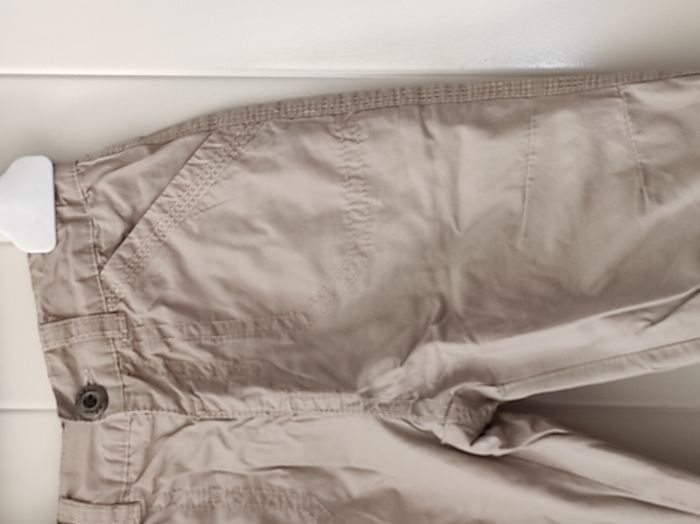 Beau pantalon bébé fille 9 mois – beige, très bon état - photo numéro 4