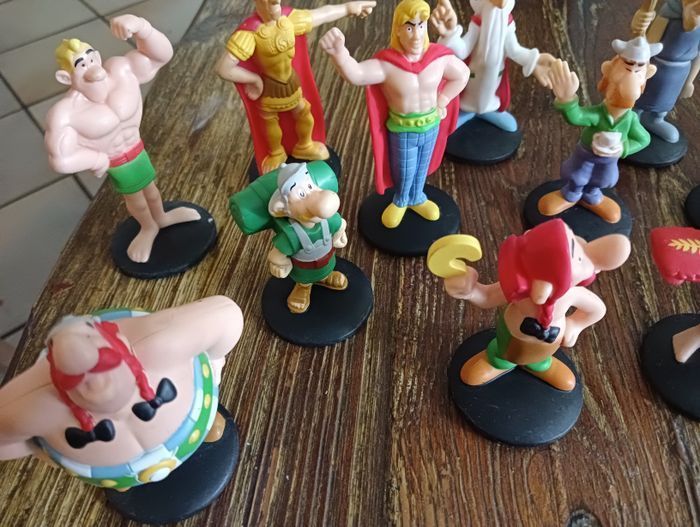 Lot de figurines ASTÉRIX - photo numéro 2