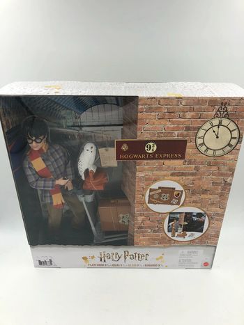 2021 Harry Potter Platform 9 3⁄4 Play Set avec Hedwig, Coffre et accessoires Mattel neuf