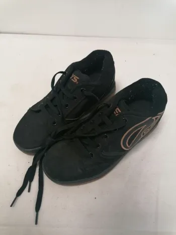 Chaussures à roulettes Heelys noires 38 estimé C057