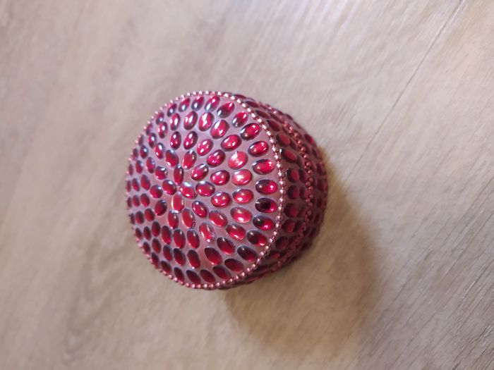 Petite boîte métal strass rouge - photo numéro 6