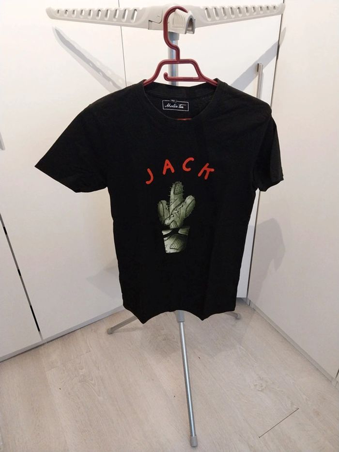 Tee shirt