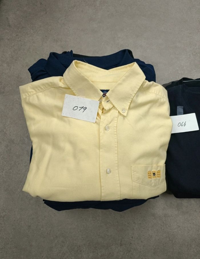 Lot de 32  Vêtements à 80€ soit 2,50€ l'unité - tee-shirt,  polos, pulls et chemise - photo numéro 6