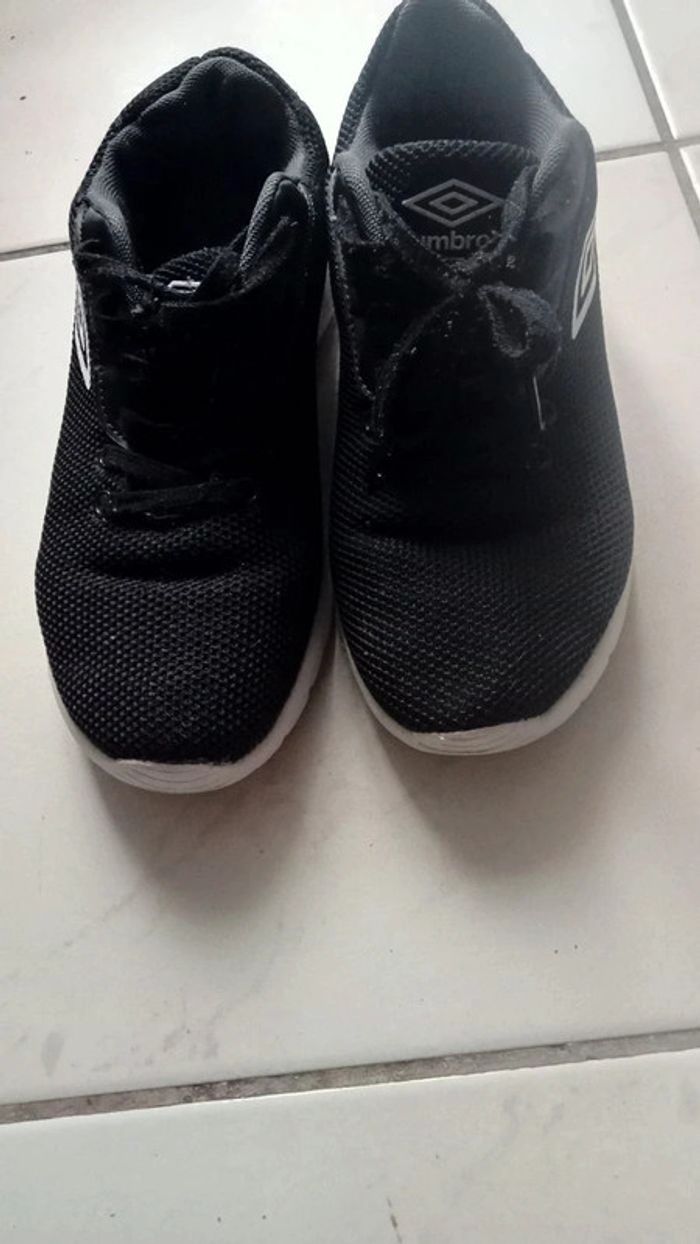 Basket umbro noir - photo numéro 8