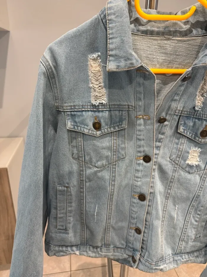 Veste en jean brodée M - photo numéro 2