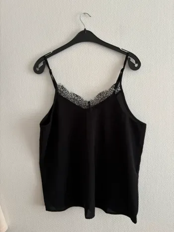 Débardeur fluide à dentelle - noir