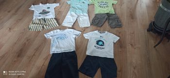 Lot de 5 ensembles été 8 ans