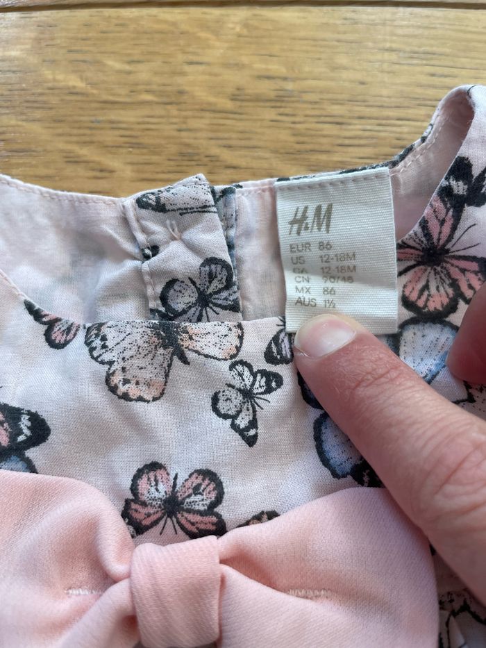 Robe papillon 12/18 mois - photo numéro 2