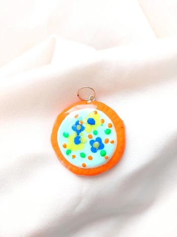 Pendentif en fimo style vintage