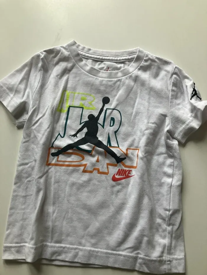 Ensemble survêtement + tee shirt Jordan 2-3 ans - photo numéro 2