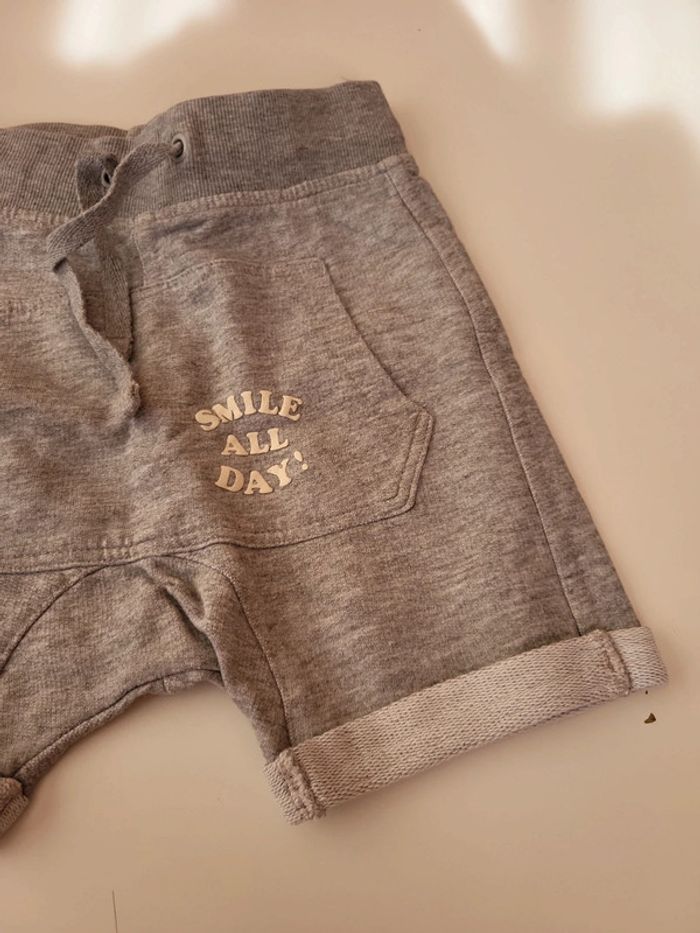 Short kiabi 24 mois - photo numéro 2