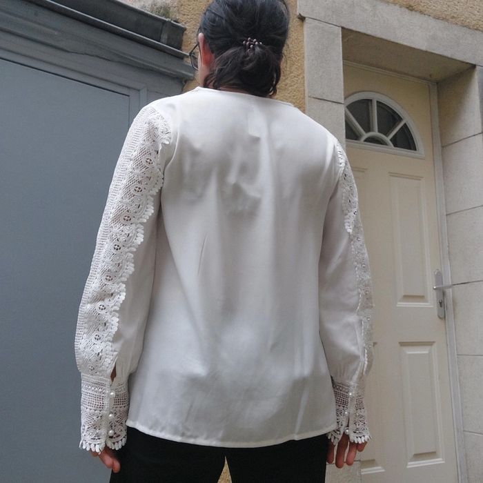 Jolie blouse blanche XL - photo numéro 5