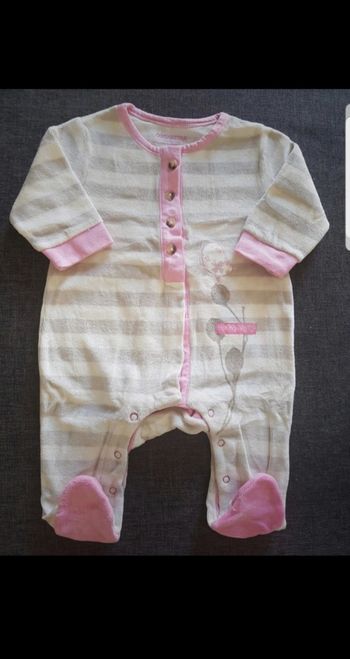 Grenouillère velours bébé fille 1 mois