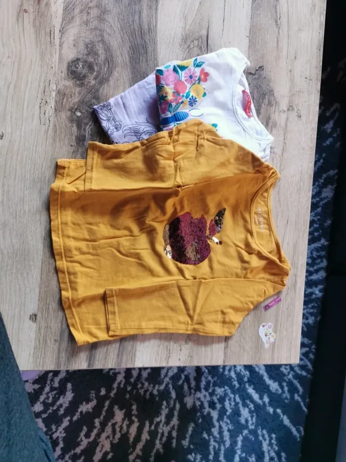 Lot 3 t shirt ML