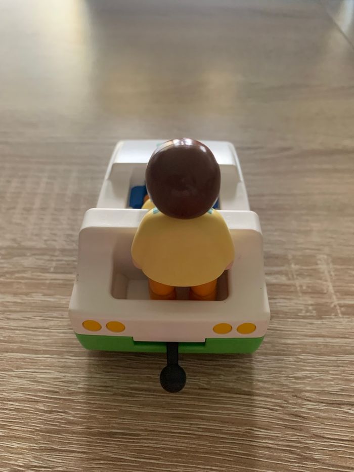 Voiture et 2 playmobil 1 2 3 - photo numéro 5