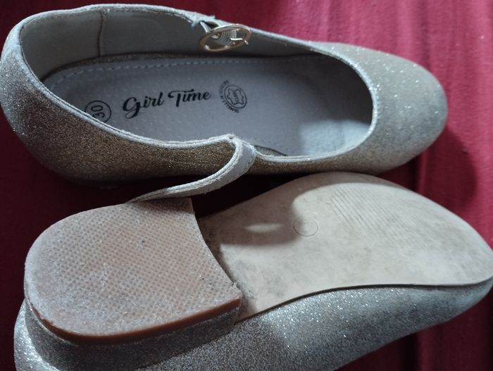 Chaussures à talon pailleté doré - photo numéro 4