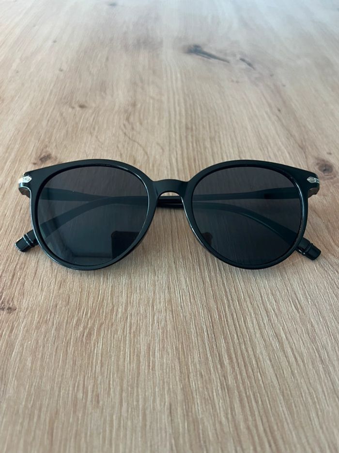 Lunettes de soleil femmes rondes noires - photo numéro 3