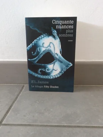 Livre Cinquante nuances plus sombres