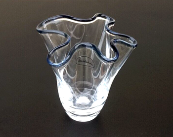 Vase cornet / Centre de table   Villeroy et Boch   Collection " Blossom "