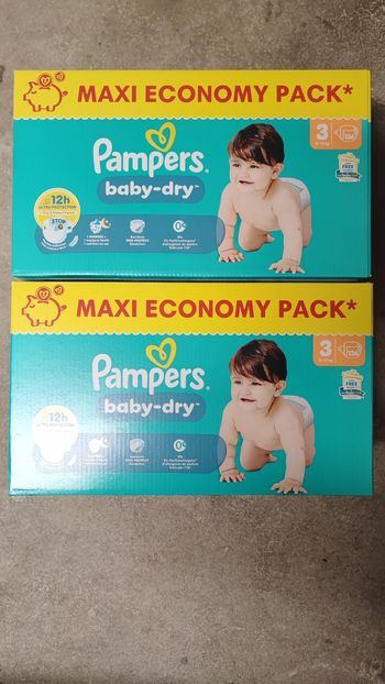 Couches Pampers baby dry taille 3 (272 couches)