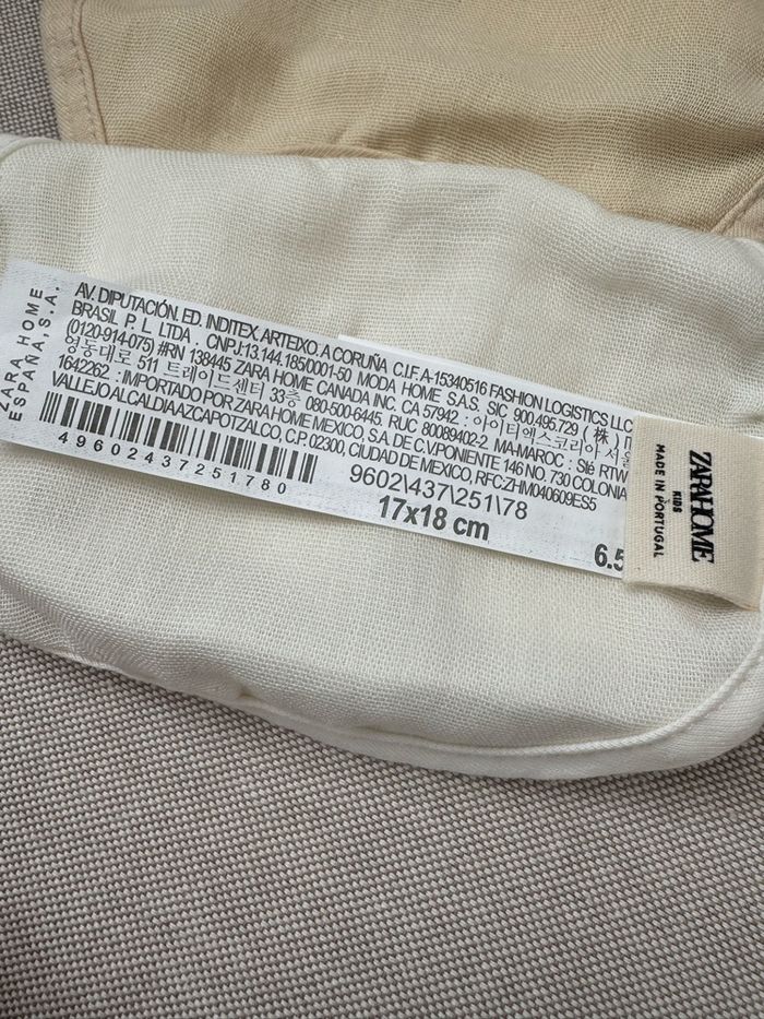 Lot de deux bavoirs Zara neufs - photo numéro 3