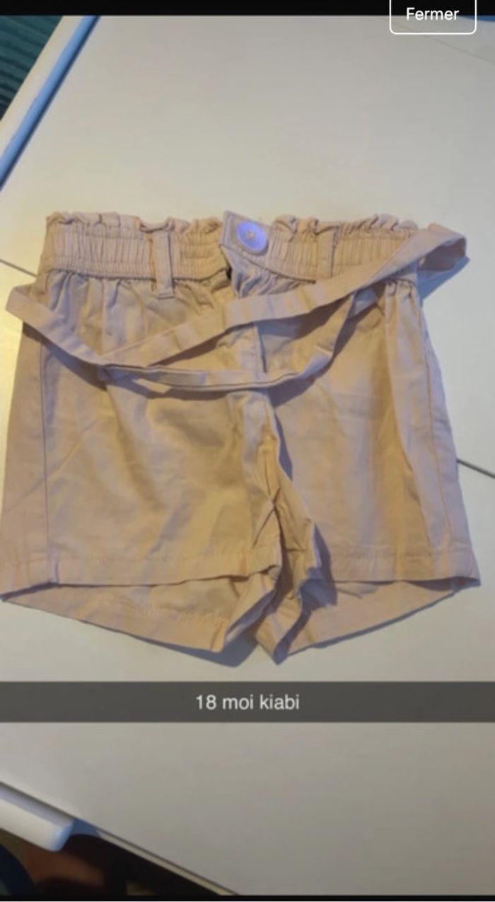 Short fille