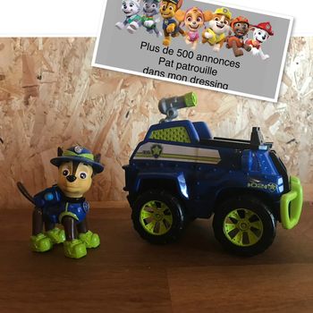 Figurine Chase avec son véhicule Mission Jungle de la Pat Patrouille