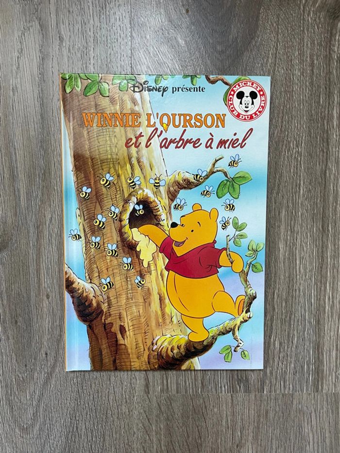 Winnie l’Ourson et l’arbre à miel