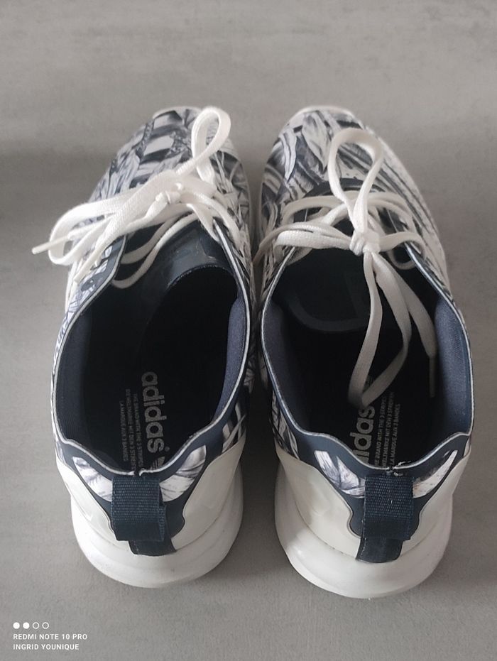 Baskets blanches et grises Adidas taille 36 - photo numéro 3