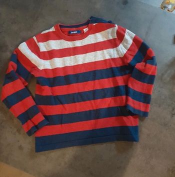 Petit pull à rayures