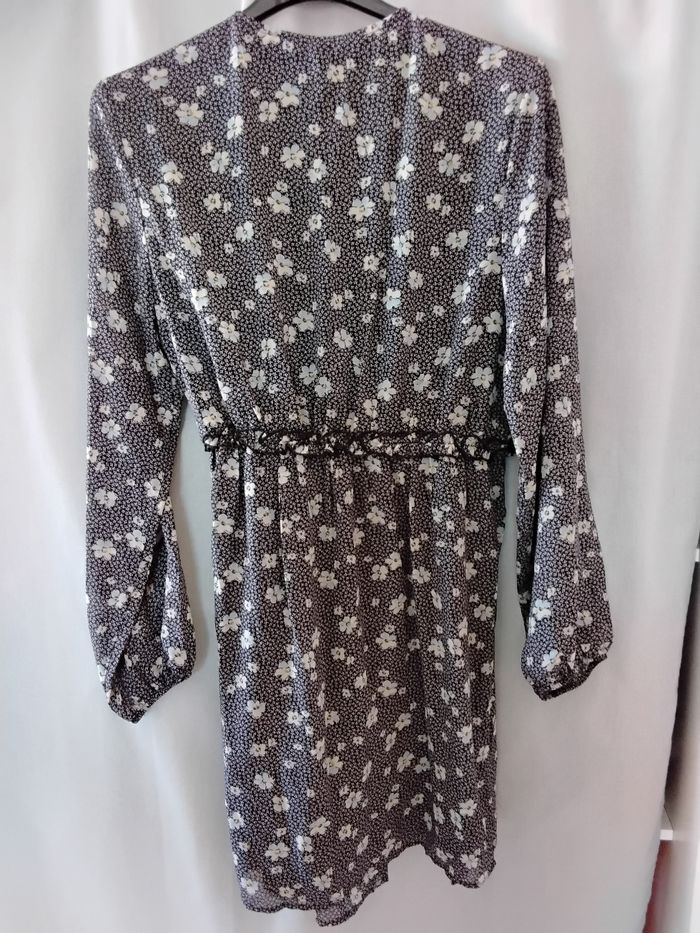 Robe longueur genou - photo numéro 2