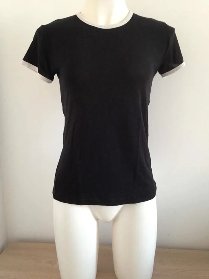 Thsirt manches courtes col rond 38 Zara Trafaluc
