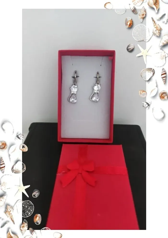 Boucles d'oreilles pendantes chat - photo numéro 4