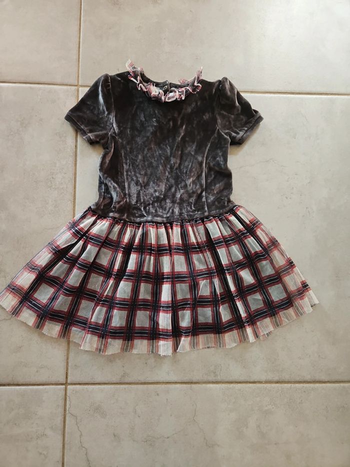 Robe froufrou