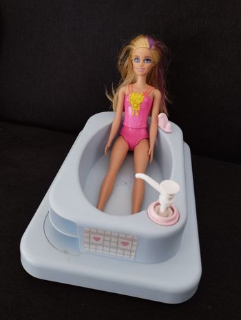 Barbie en maillot + baignoire vintage